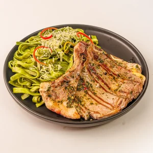 Fetuchini al Pesto con Churrasco