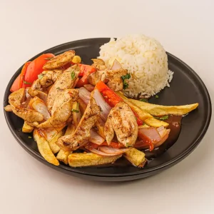Pollo Saltado
